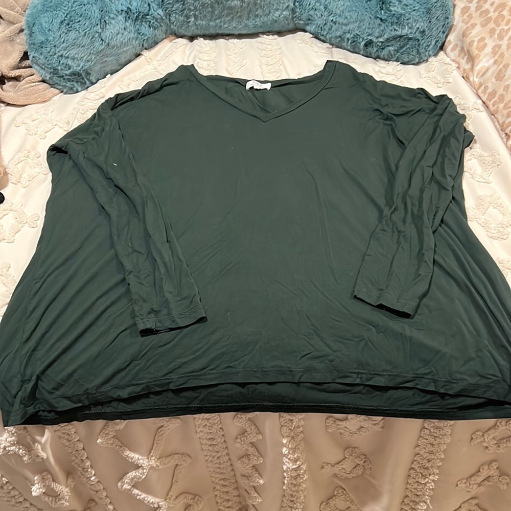 Flowy long sleeve